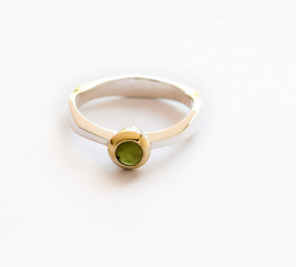 groen-klein-gouden-ring